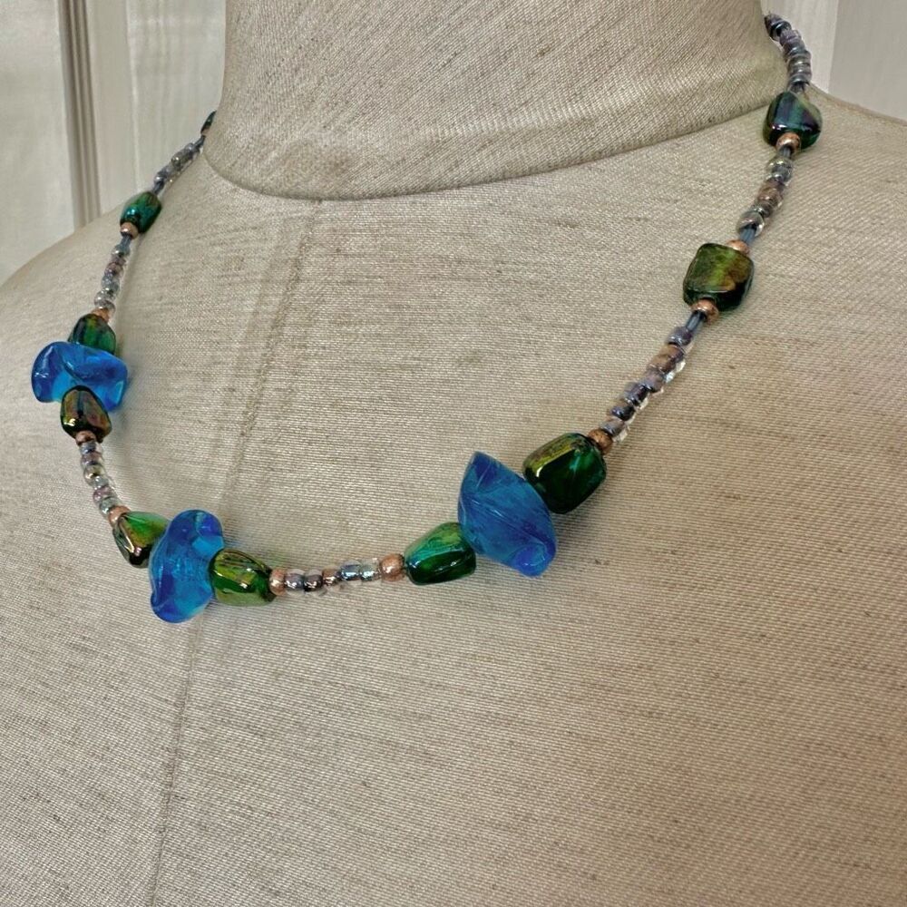 Blue green beaded necklace - Picture 3 of 10